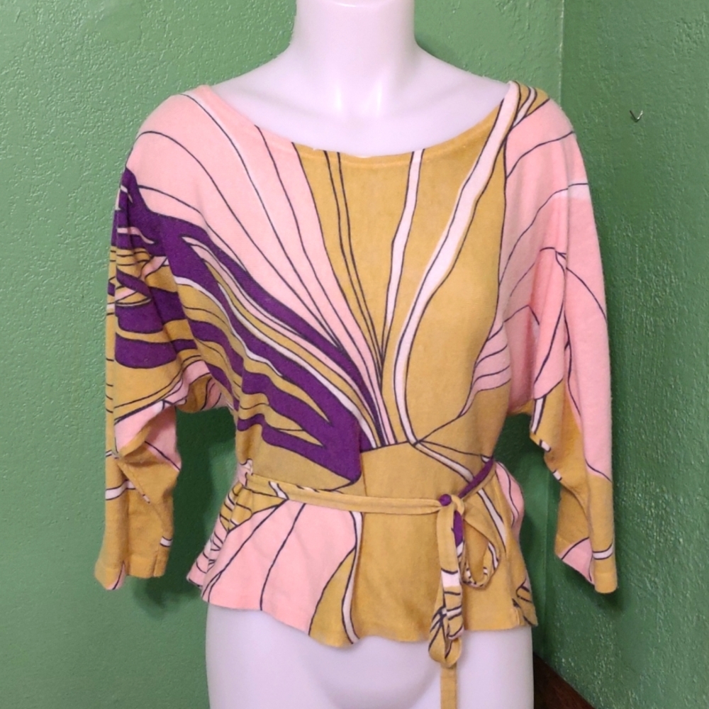 Moth wrap sweater, med